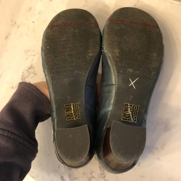 Miz Mooz Blue Leather Pumps/Heels Size 7 EUC - Picture 5 of 7